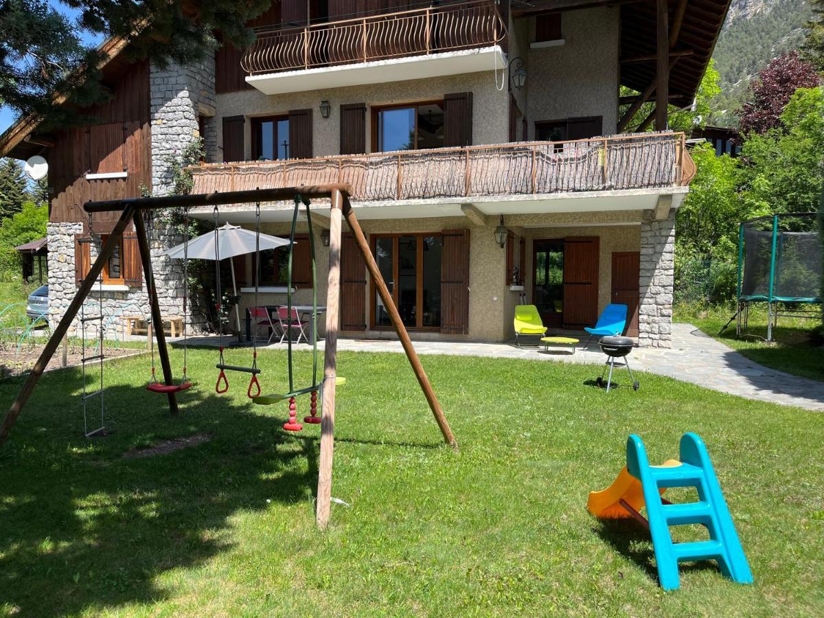 Appartement Rez De Jardin, 2 Chambres/ 4 Personnes, Garage. Briançon Exteriör bild